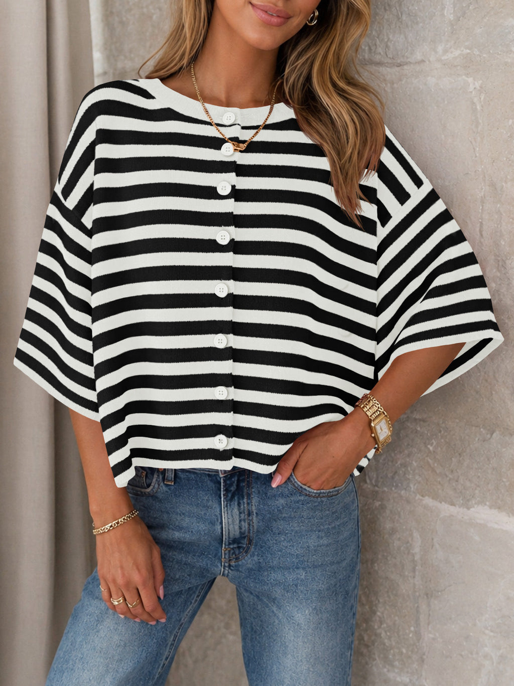 usvara Women Striped Cropped Cardigan