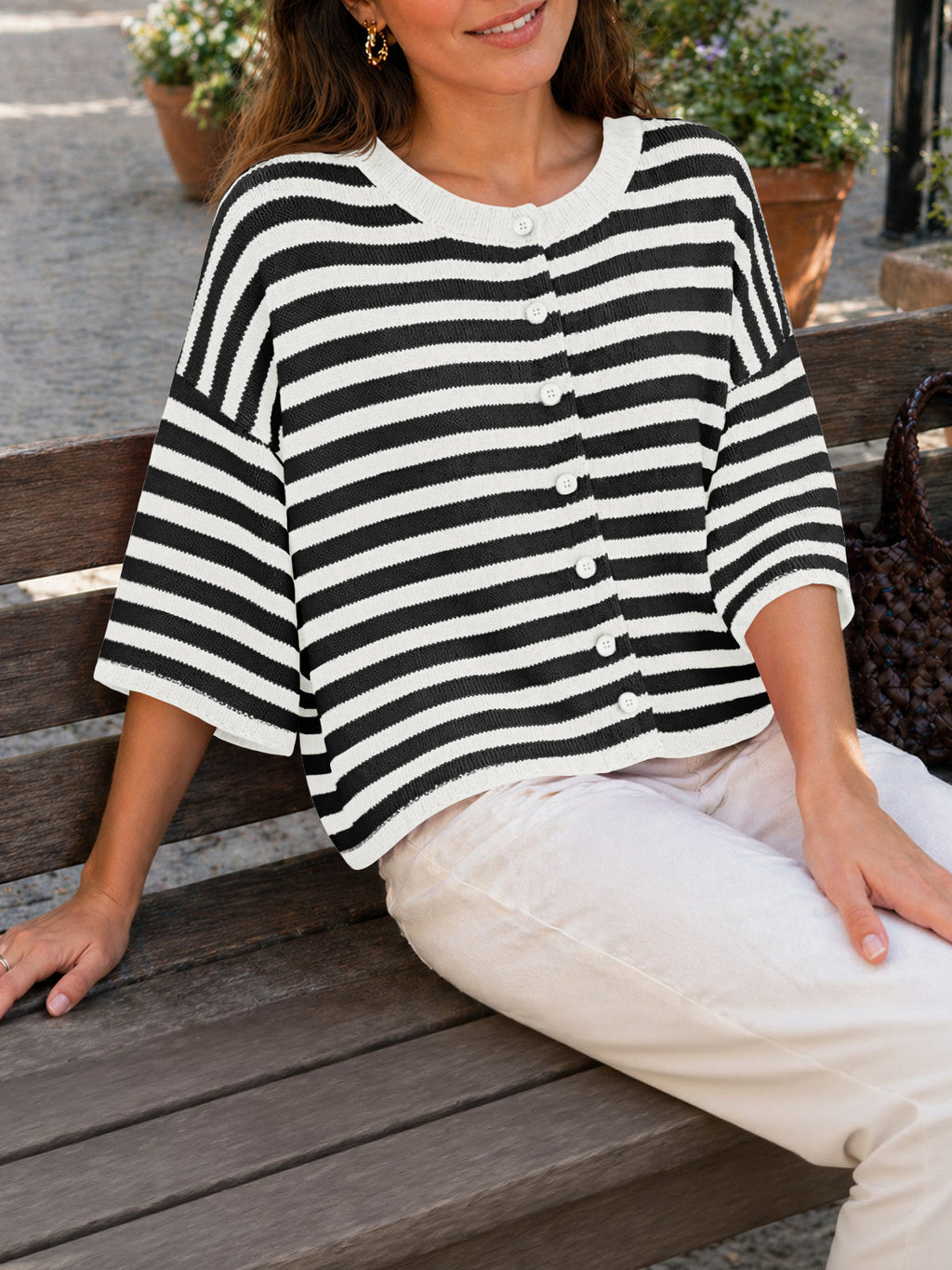 usvara Women Striped Cropped Cardigan