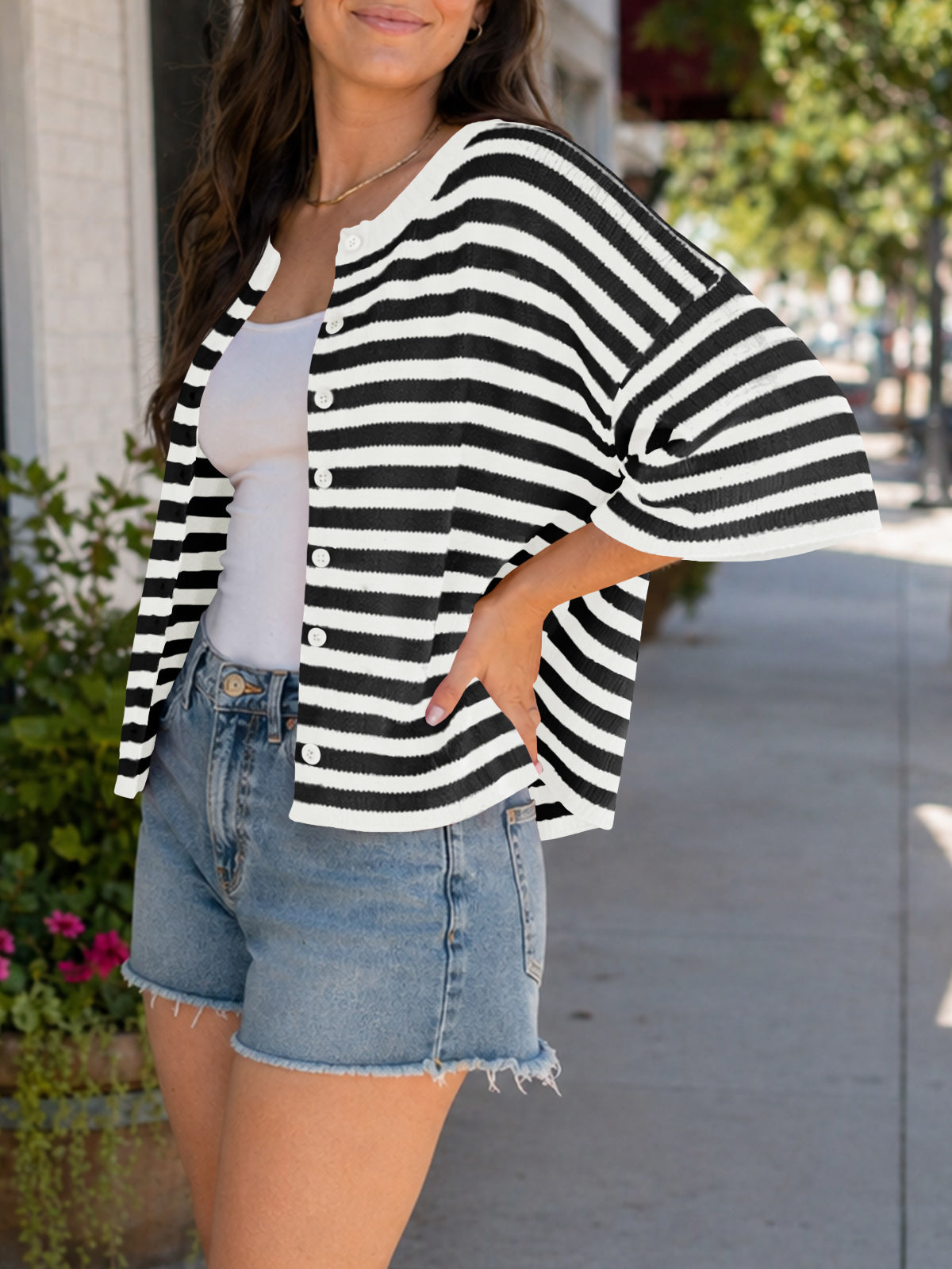 usvara Women Striped Cropped Cardigan