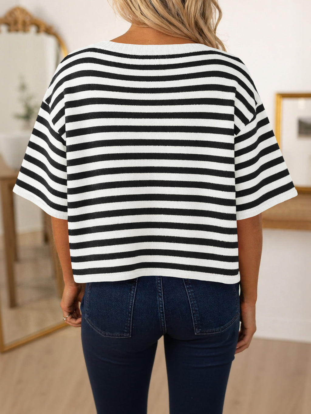 usvara Women Striped Cropped Cardigan